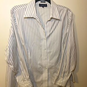 Jones New York women’s button down dress shirt